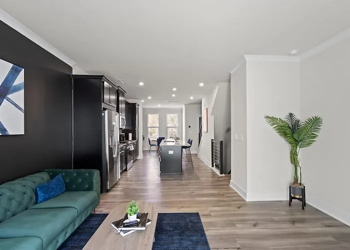 Luxurious King 3Br Townhouse Mins To Uptown Clt!
