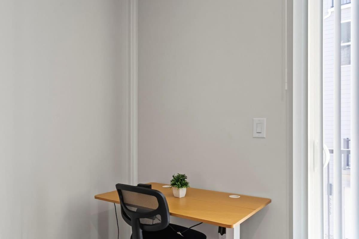 Luxurious King 3br Townhouse Mins To Uptown Clt! Charlotte
