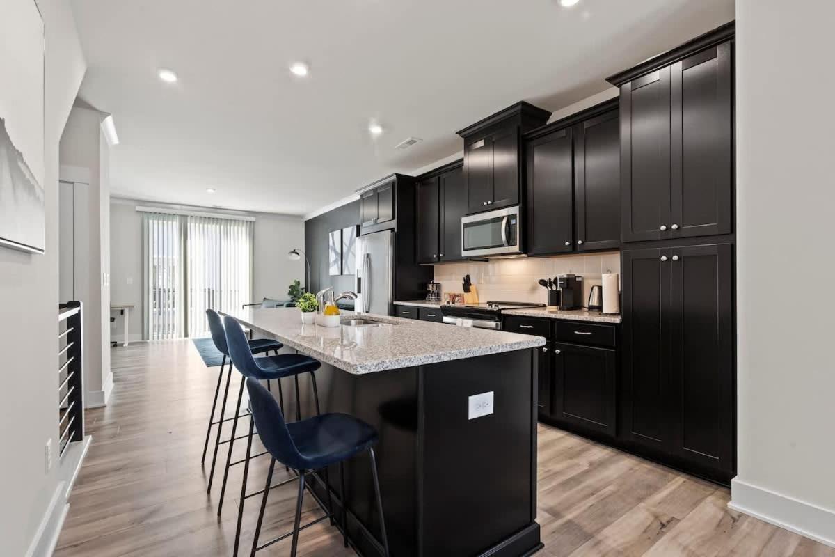 Luxurious King 3br Townhouse Mins To Uptown Clt! Charlotte